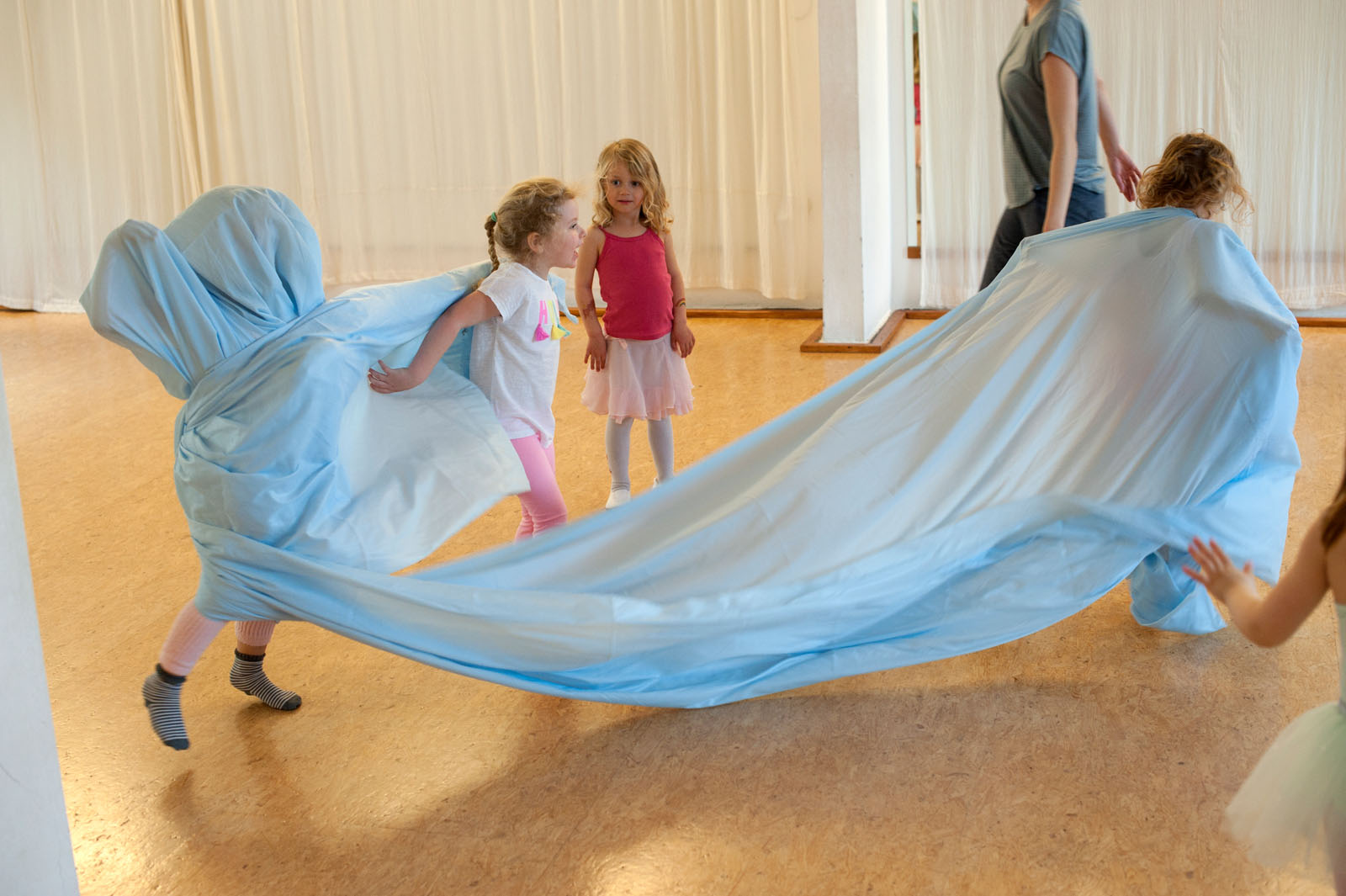 Mehr über den Artikel erfahren KREATIVER KINDERTANZ